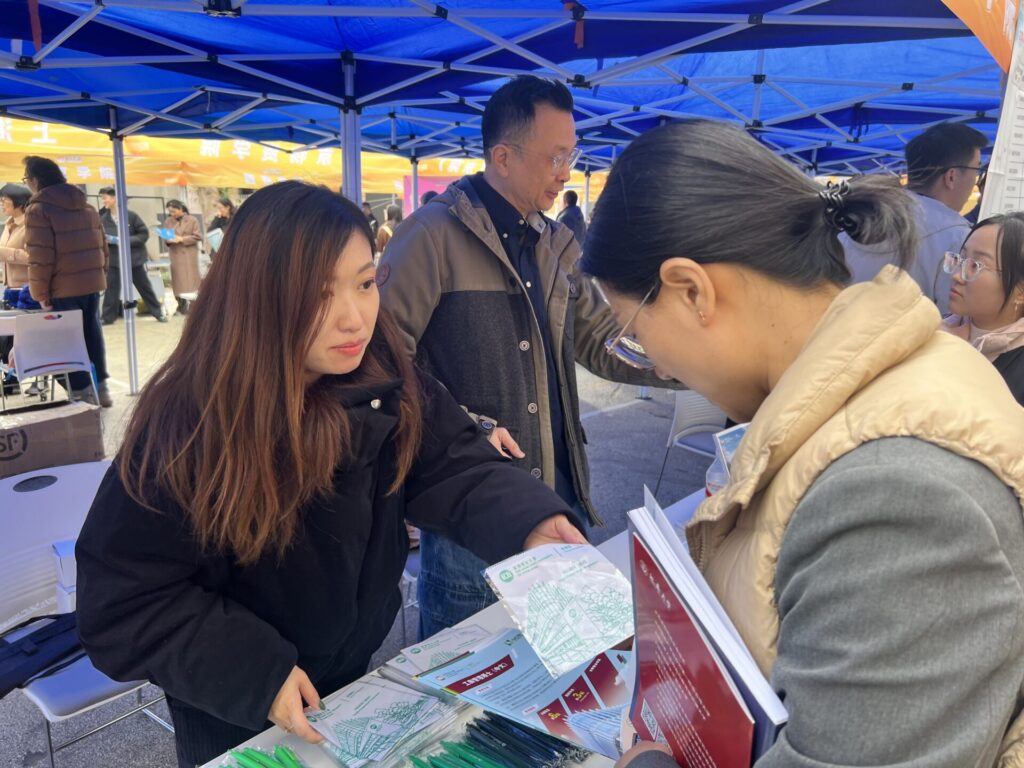 Ms Fong also provided detailed information on application procedures, programme content, and admission arrangements. She said, “Many students asked not only about admission requirements, but also whether the curriculum is practical and how the programme could support their future plans. Through face-to-face interaction, we hope to help them better understand the programmes’ distinctive features and make choices that align with their own background, interests, and goals.”