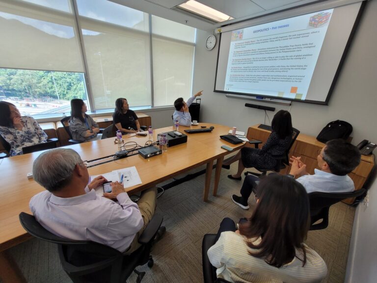 Research Seminar - Professor Yadong LUO